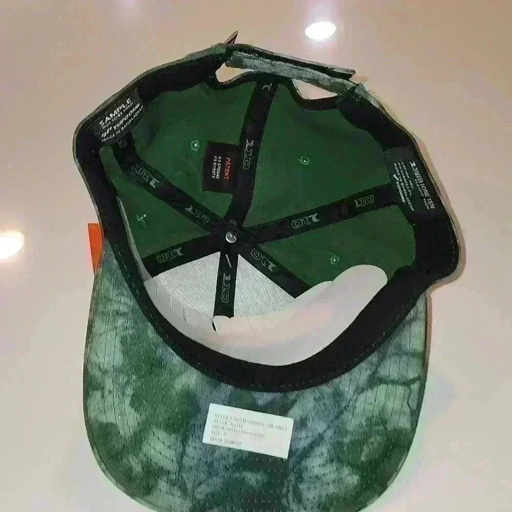 Quiksilver Flexfit 110 , size 7